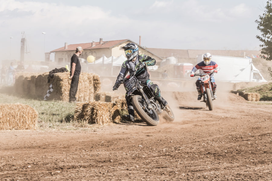 Babila, raur, the dirty day, flat track, ditraverso school, women who ride